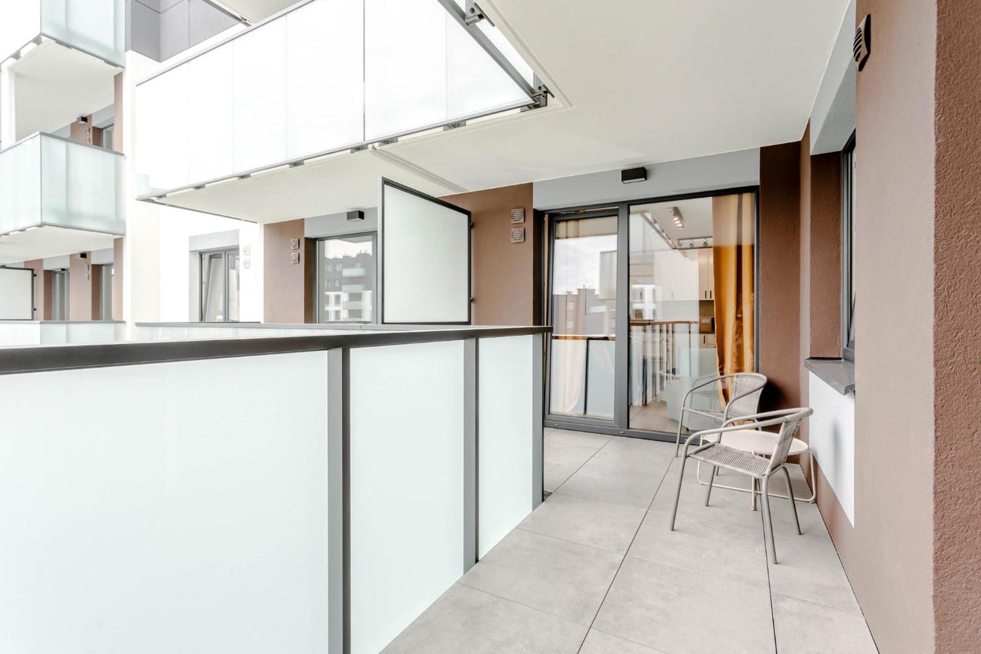 Enjoy! Ursus Apartment Warsaw Exterior photo
